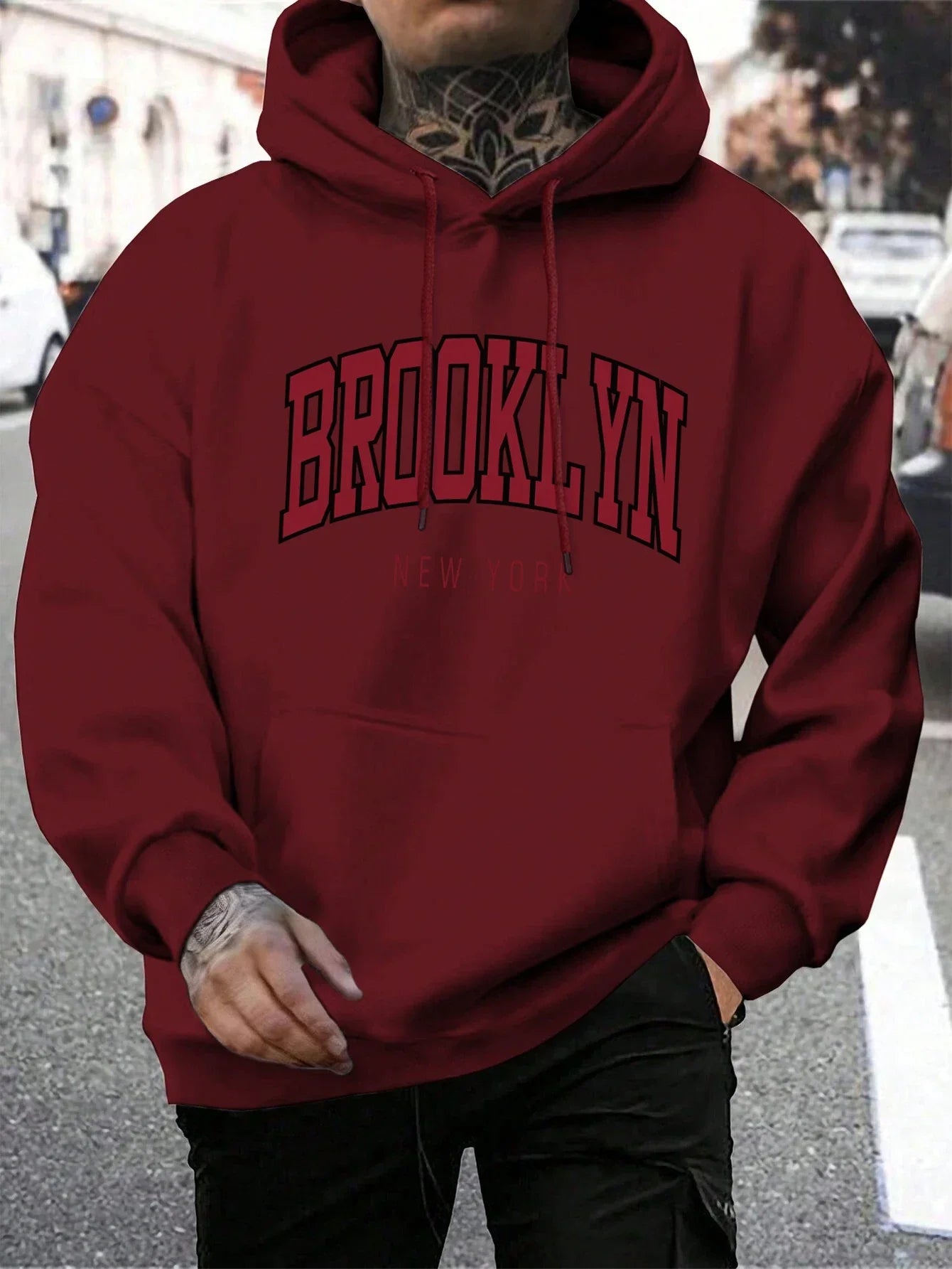 Brooklyn Hoodie – Unisex Kapuzenpullover im College-Stil