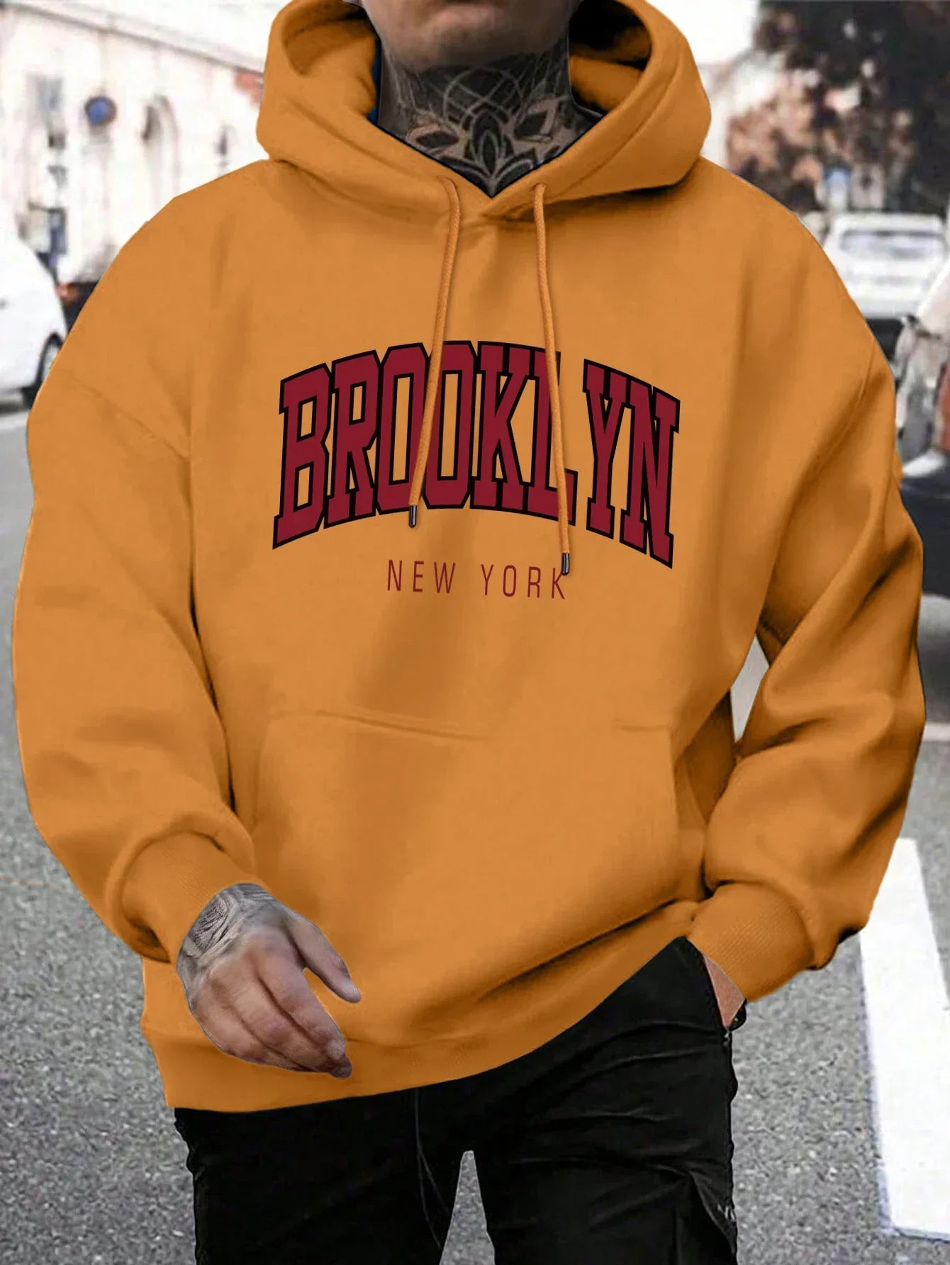 Brooklyn Hoodie – Unisex Kapuzenpullover im College-Stil