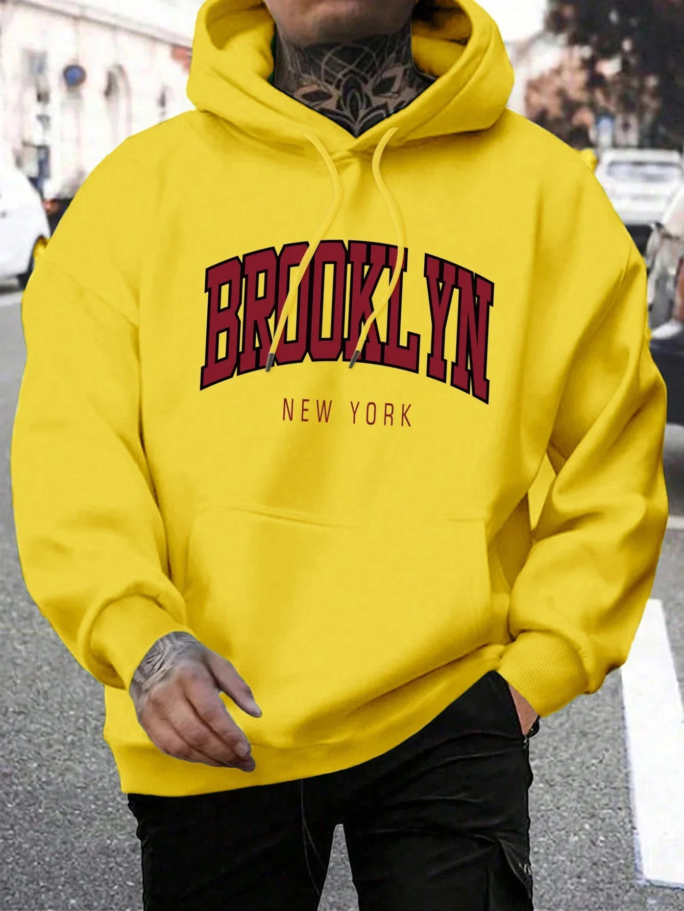 Brooklyn Hoodie – Unisex Kapuzenpullover im College-Stil